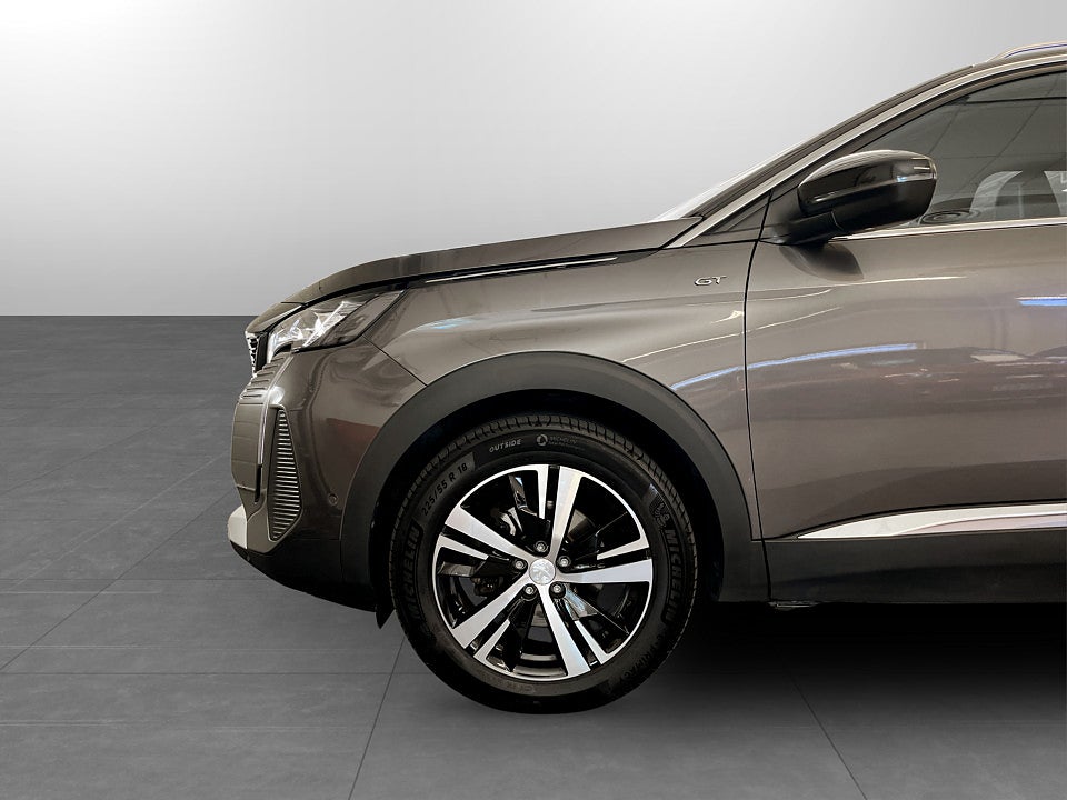 Bild på Peugeot 5008 GT 1.2 PT 130hk Aut 7-SITS B-KAMERA CARPLAY
