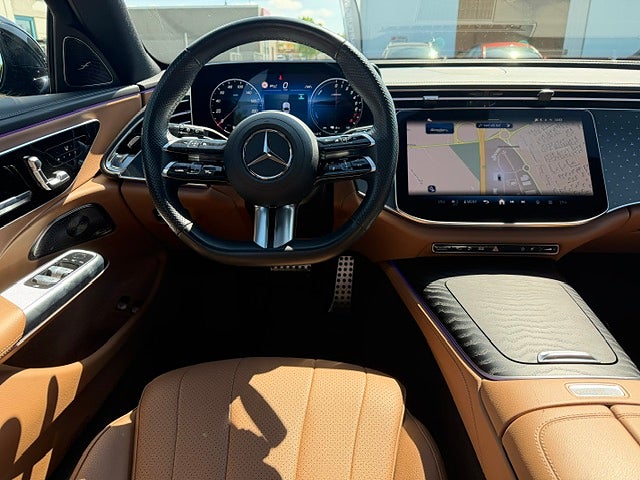 Mercedes-Benz E 300 e Kombi / AMG Line Premium / Panorama