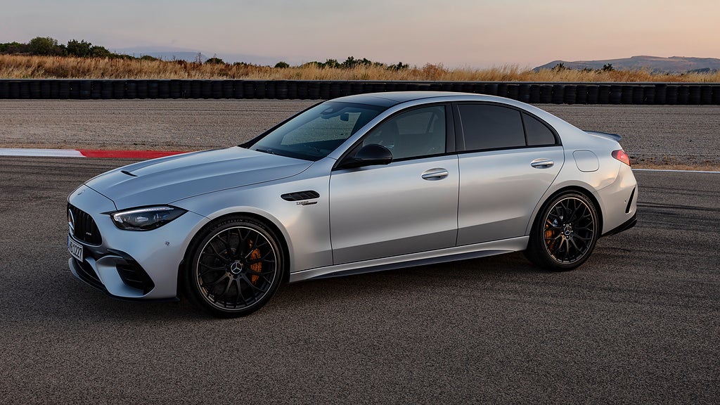 Mercedes AMG C63 S E Performance producerar 680 hästkrafter och 1 200 Nm. Foto: Mercedes