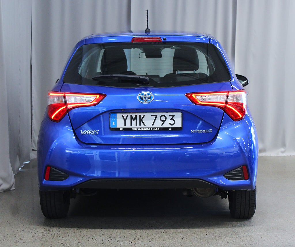 Toyota Yaris Hybrid e-CVT Touch & Go Edition, S&V-hjul, B-Kamera