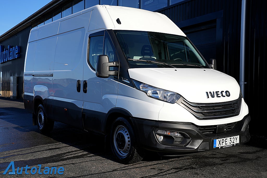 Iveco Daily 35-140 Skåpbil 2.3 JTD Hi-Matic Moms,Webasto,3sit 136hk