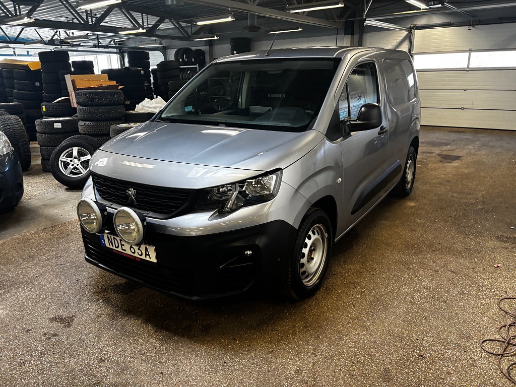 Peugeot Partner Utökad Last 1.5 BlueHDi 100 3-sits Drag