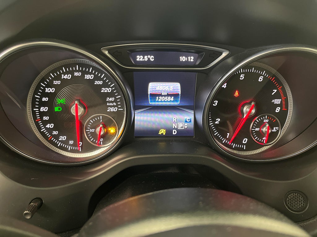 Mercedes-Benz CLA 180 180 Shooting Brake 7G-DCT AMG Line Euro 6 – bild 11