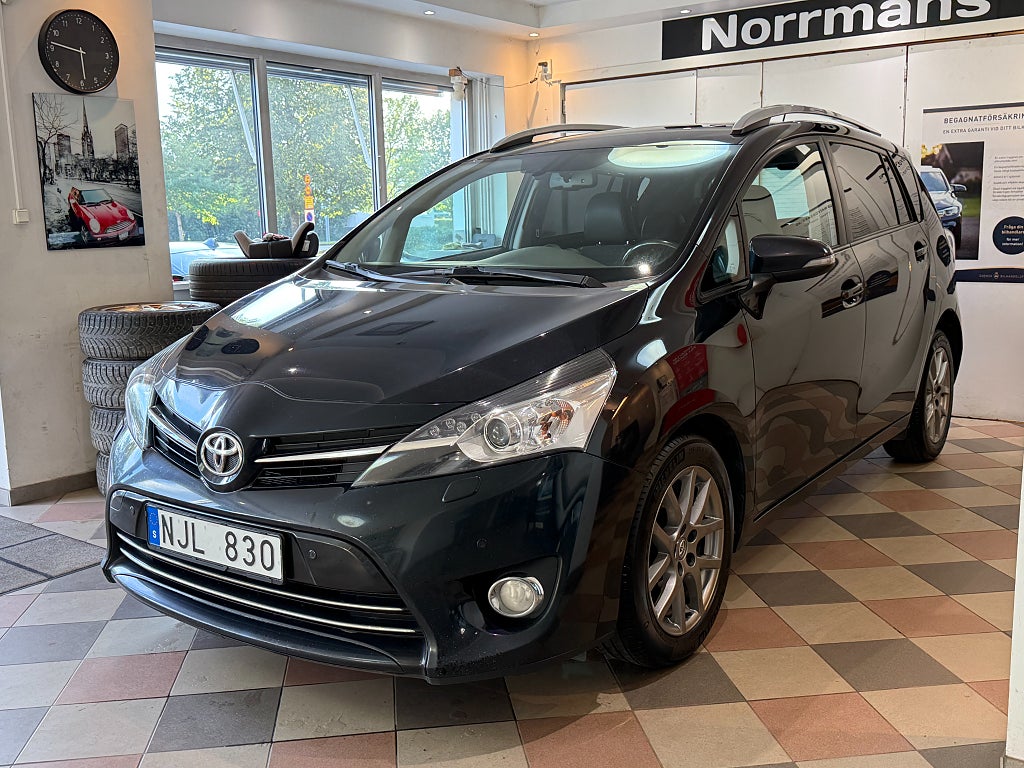 Toyota Verso 2.2 D-4D Automat/7-Sits/Enägare/B.Kamera/150hk
