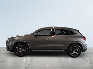 Mercedes-Benz EQA 300 4MATIC AMG Line Advanced Plus S&V/Skinn/Burmester – bild 4