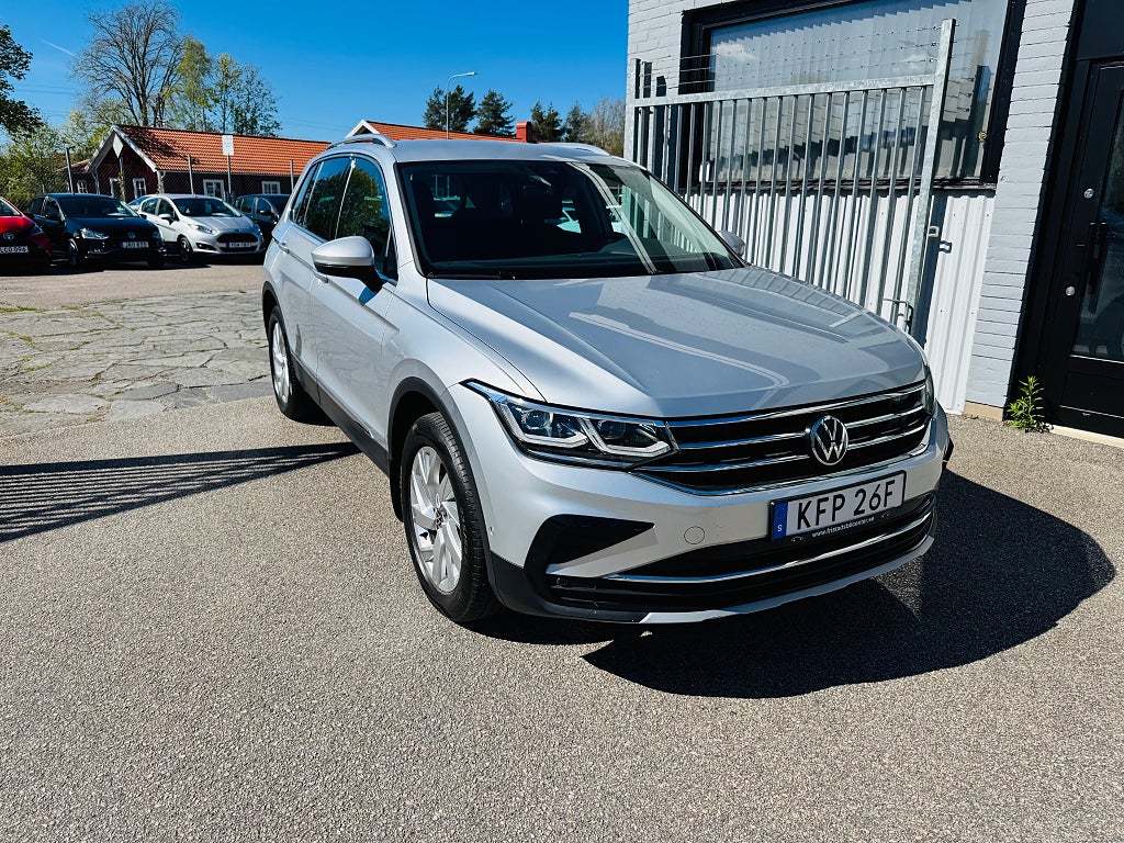 Volkswagen Tiguan eHybrid 1.4 TSI 245HK ACT ELEGANCE / COCKPIT / DRAG