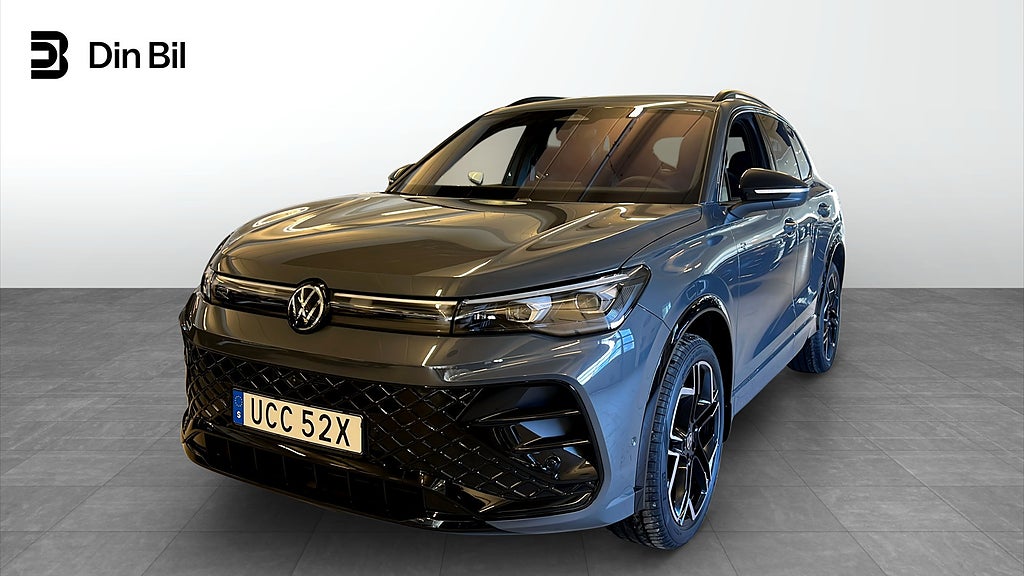 Volkswagen Tiguan R-LINE 2.0 TDI 4M DSG PANO/DRAG