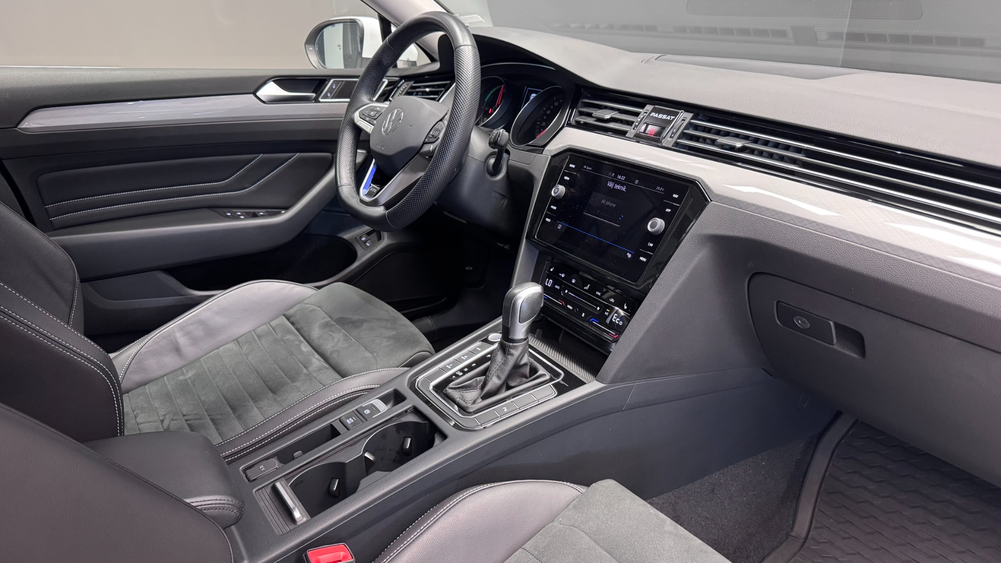 Volkswagen Passat 2023, bild 7/53