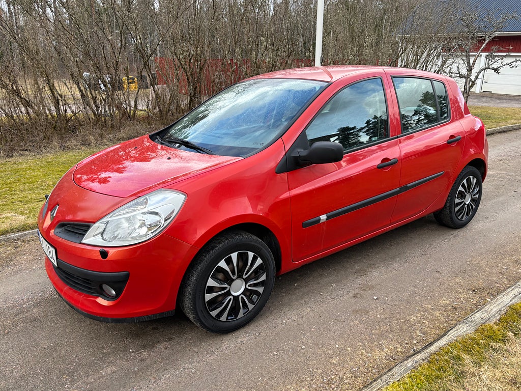 Renault Clio 5-dörrars Halvkombi 1.2 Euro 4 / 9365 mil