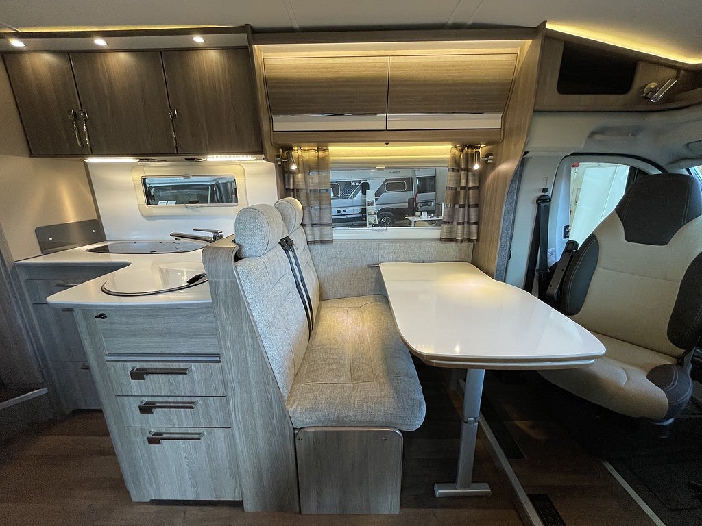 Kabe Classic 740 LXL /ALDE / AC-bodel / Solcell / Automat / - Kabe