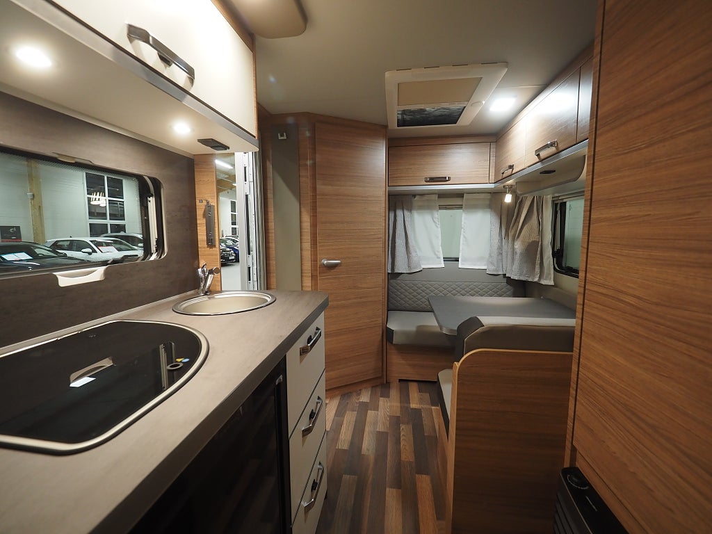 Weinsberg CaraOne 390 QD  Edition Hot