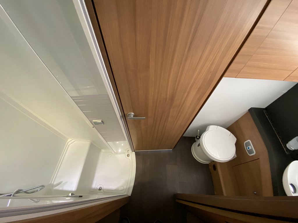 Adria Matrix 670 SC /B-körkort/Taksäng/5 bältad/Solcell - Adria
