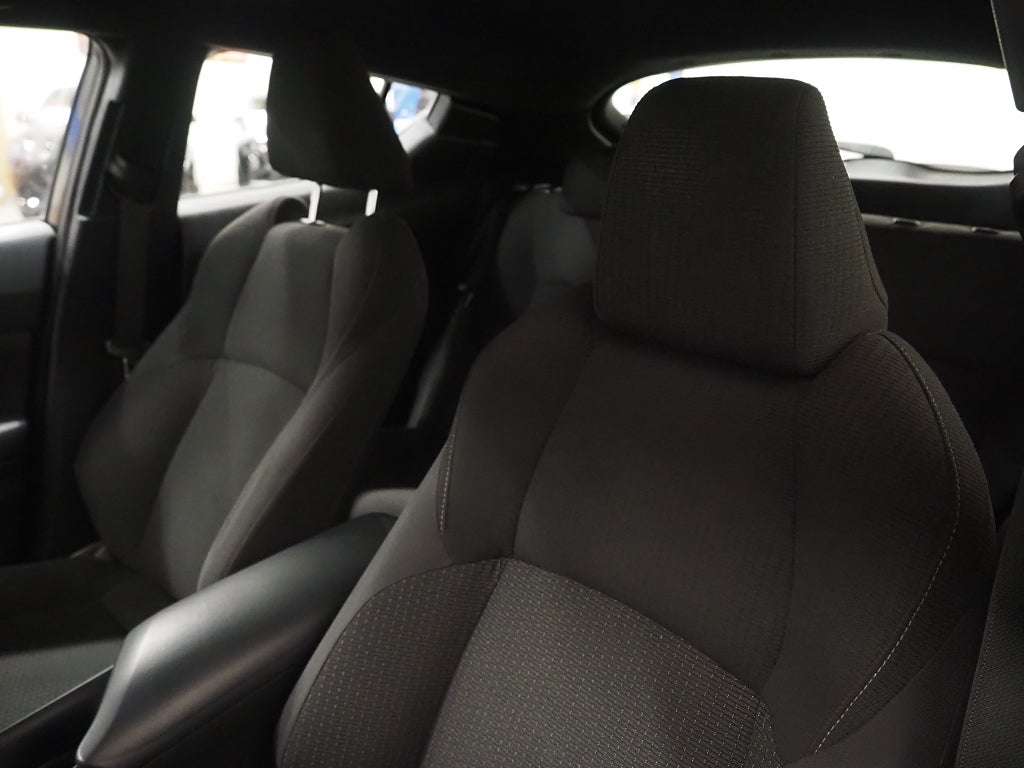 Toyota C-HR 1.2 Turbo 116hk Active Dragkrok Kamera Lane Assist 2019