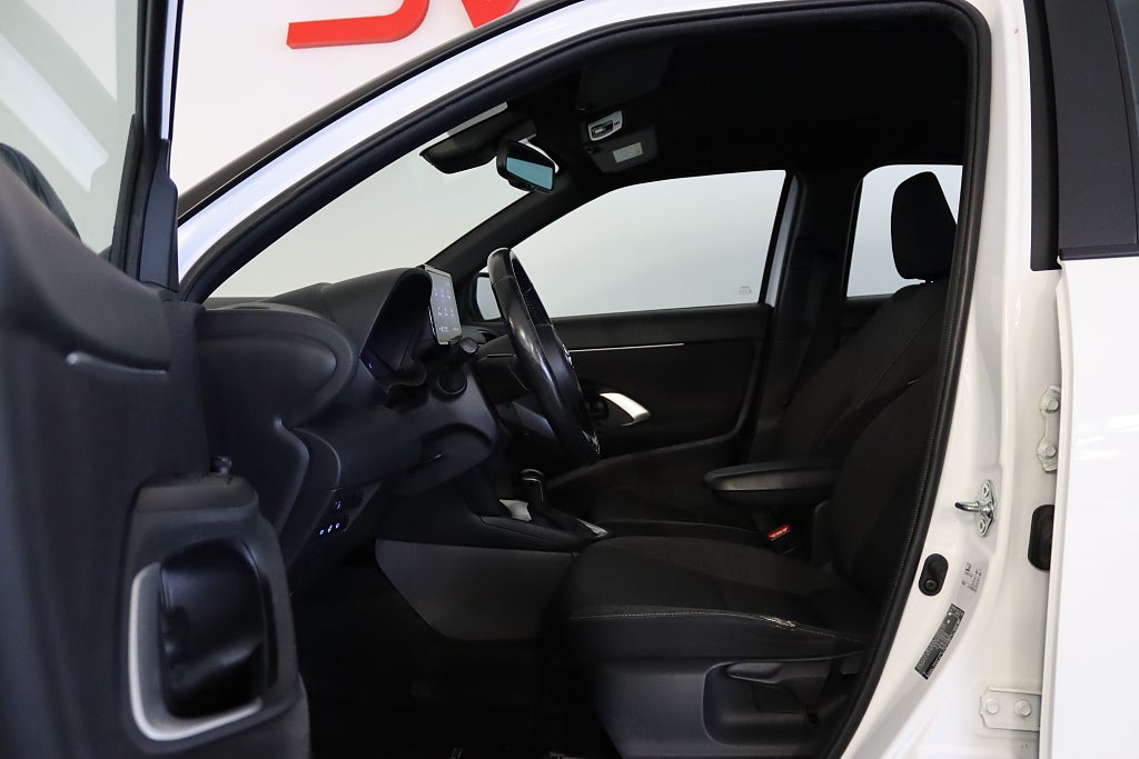 Toyota Yaris Cross Hybrid AWD-i e-CVT Active Plus Navi