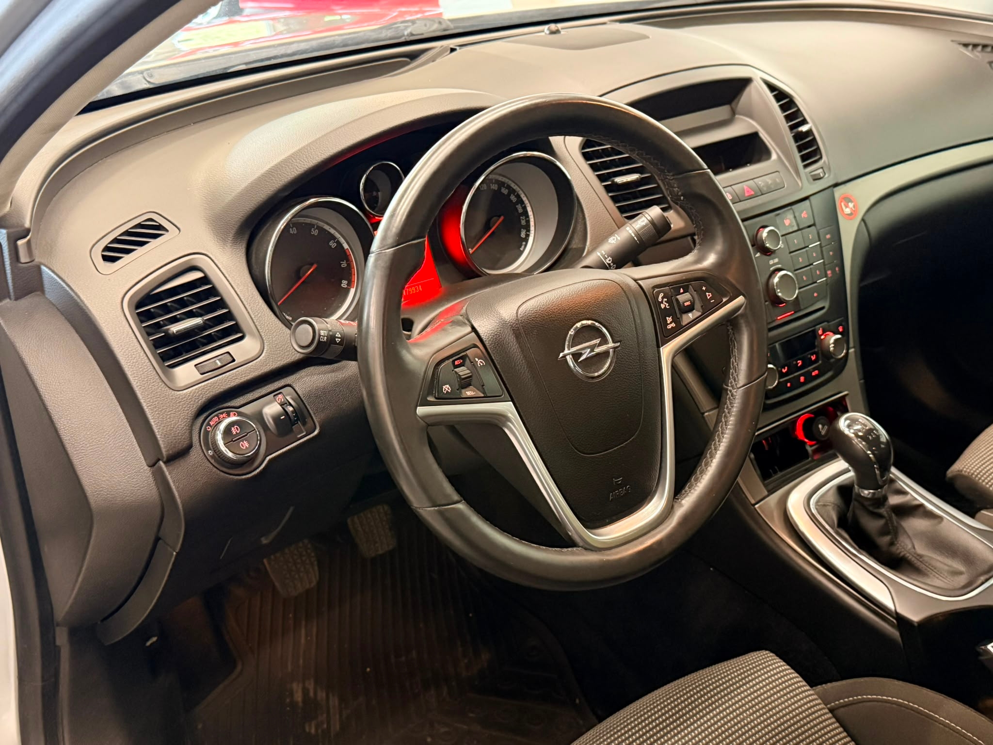 Opel Insignia 2011, kuva 6/41