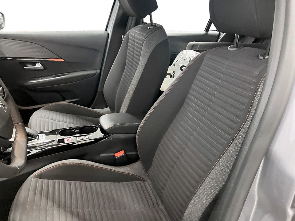 Bild på Peugeot E-208 Active 50kWh 136hk Aut CARPLAY BACKSENSORER