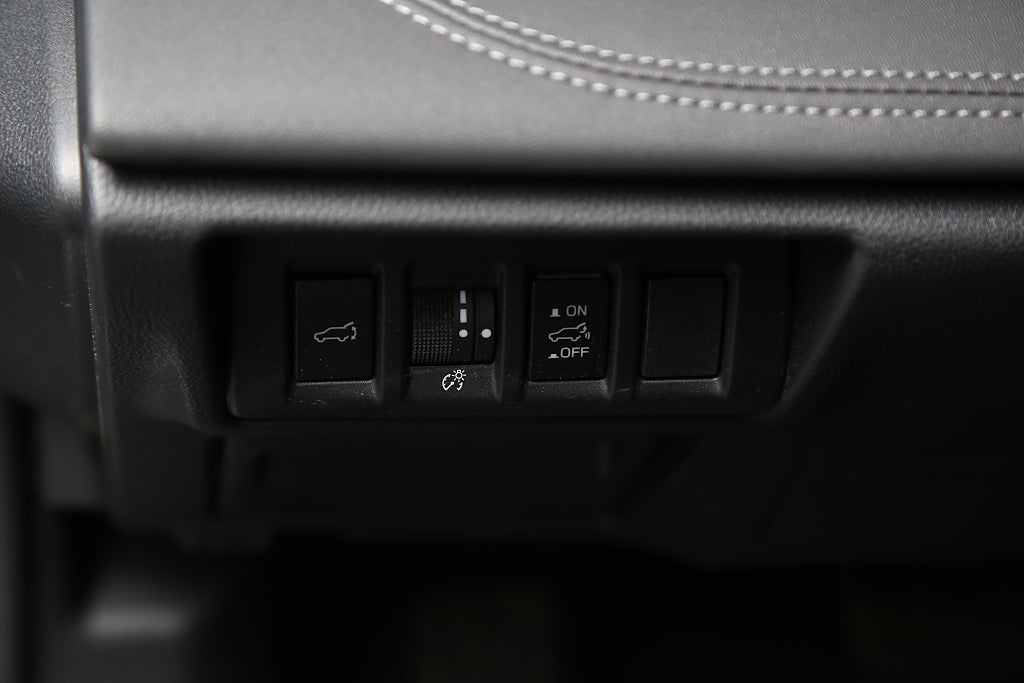 Subaru Outback 2.5 4WD XFuel Limited | Låg skatt! 2024