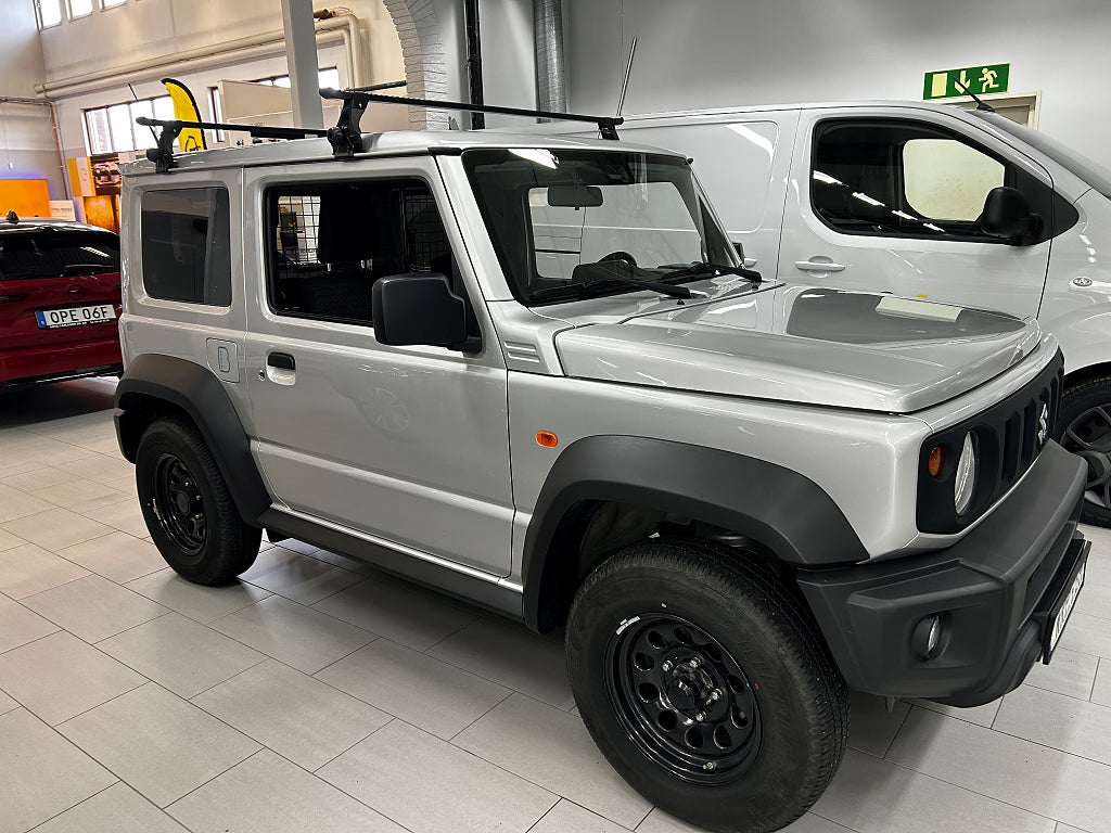 Suzuki Jimny Torakku 1.5 DOHC16V CNG AllGrip,99hk. Låg skatt,Momsbil