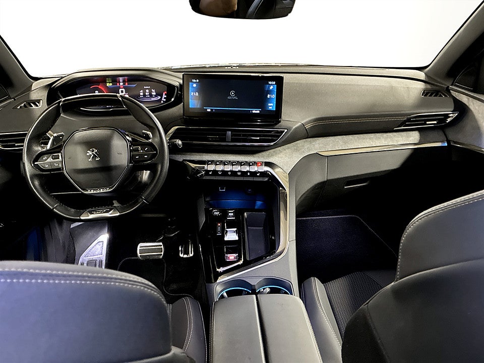 Bild på Peugeot 5008 GT 1.2 PT 130hk Aut 7-SITS B-KAMERA CARPLAY