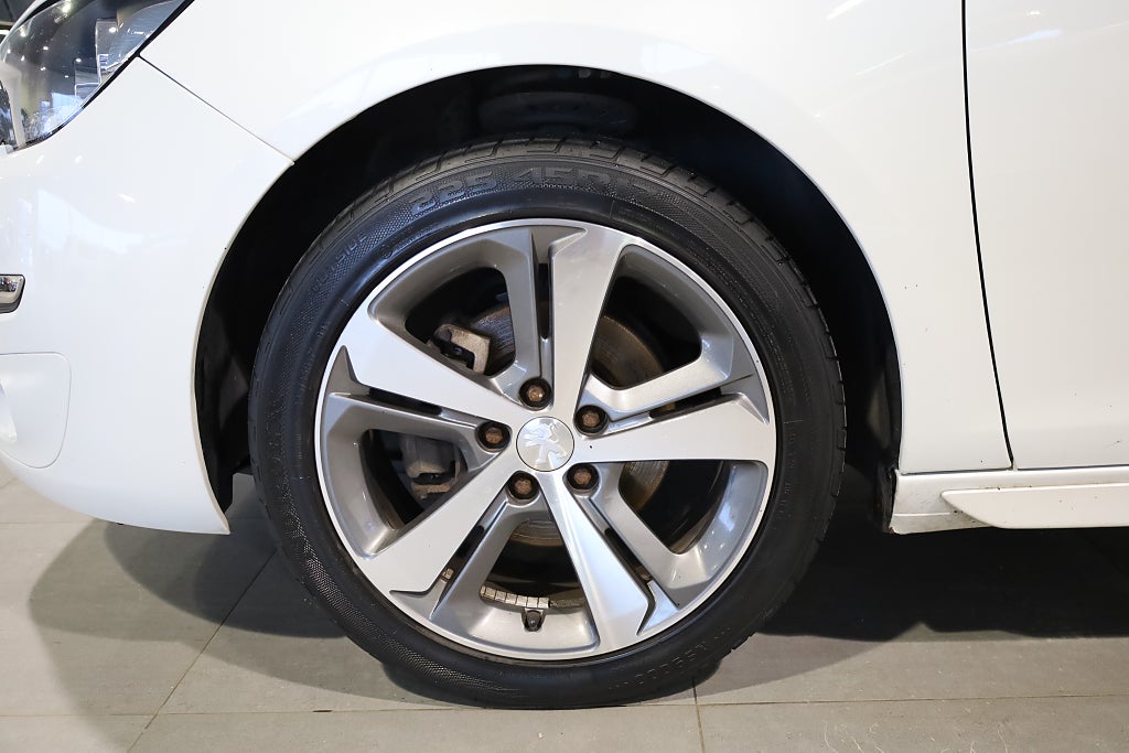 Peugeot 308 SW 1.2 Active Navi Drag Kamera M-värme 2016