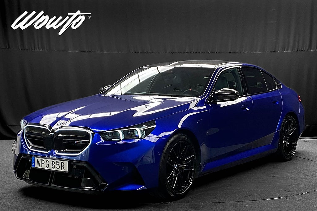 BMW M5 Sedan 727HK /Keramiska /B&W /HuD /Se Spec /Moms