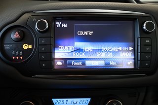 Halvkombi Toyota Yaris 13 av 22