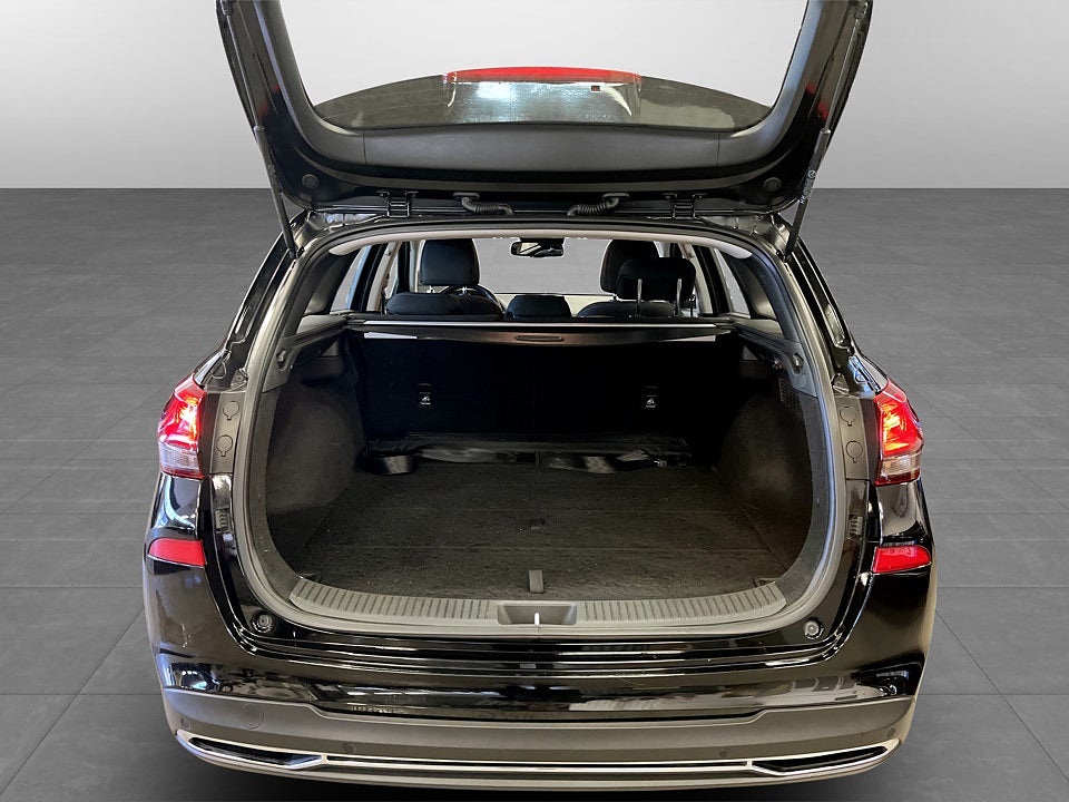 Bild på Hyundai i30 Essential 1.0 MHEV 120hk Aut B-KAMERA CARPLAY