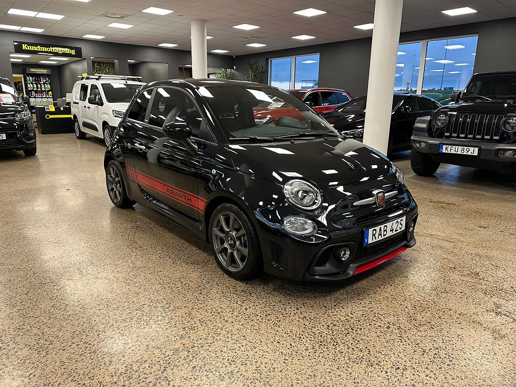 Abarth 595 1.4 T-JET 165hk Carplay / Navi / PPF / Sportratt