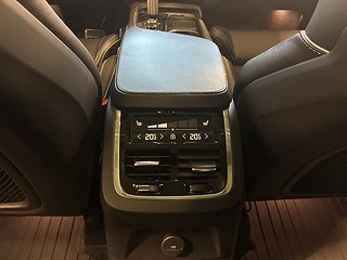 Volvo XC90 7-sits Recharge T8 AWD Aut R-Design Drag Pano HuD