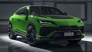 Lamborghini Urus Performante har både fått högre effekt och lägre vikt. Foto: Lamborghini