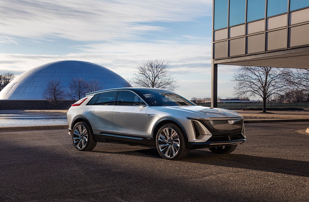 Cadillac LYRIQ pairs next-generation battery technology with a bold design statement which introduces a new face, proportion and presence for the brand’s new generation of EVs.Images display show car, not for sale. Some features shown may not be available on actual production model.