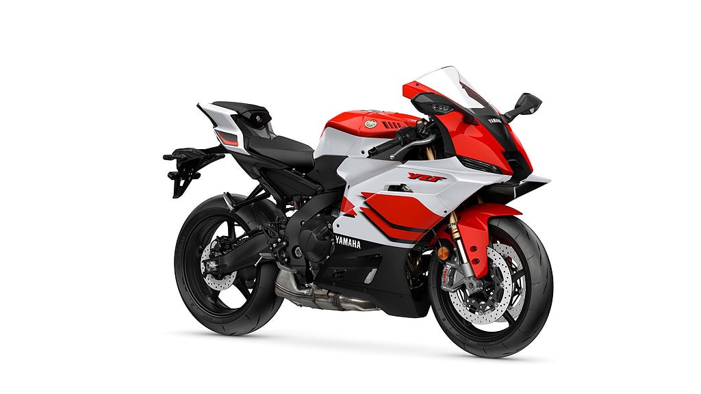 Yamaha R9 