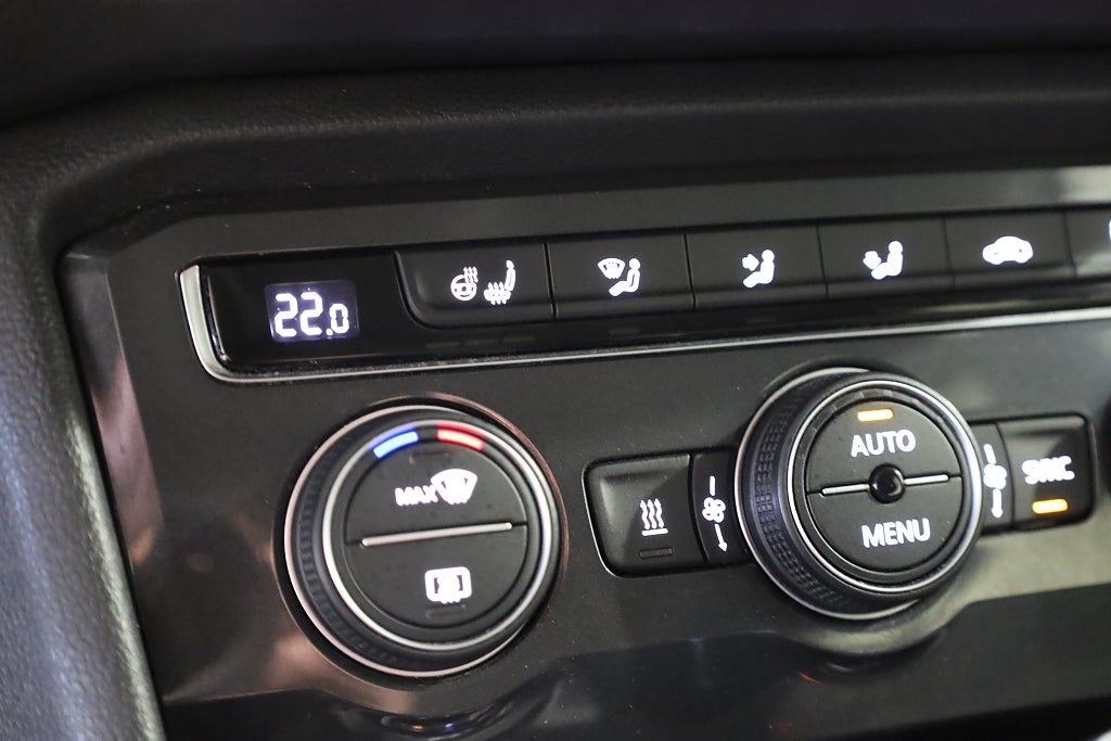 Volkswagen Tiguan Allspace 4M R-line 7-Sits Drag Värmare Massage 2020