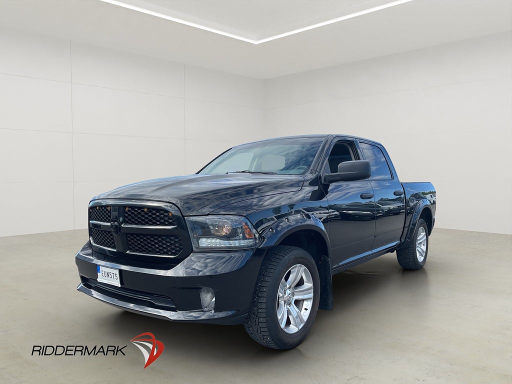 Dodge RAM 1500 Sport Black Style 5.7 V8 Drag Skinn B-Kamera