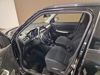 Suzuki Swift Hybrid AllGrip Euro 6 — bild 7 av 11