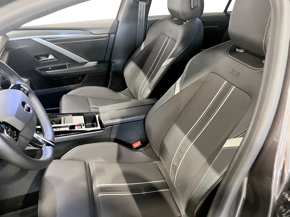 Bild på Opel Astra ST GS 1.2 PT 130hk Aut 360-KAMERA KEYLESS RATTVÄRME