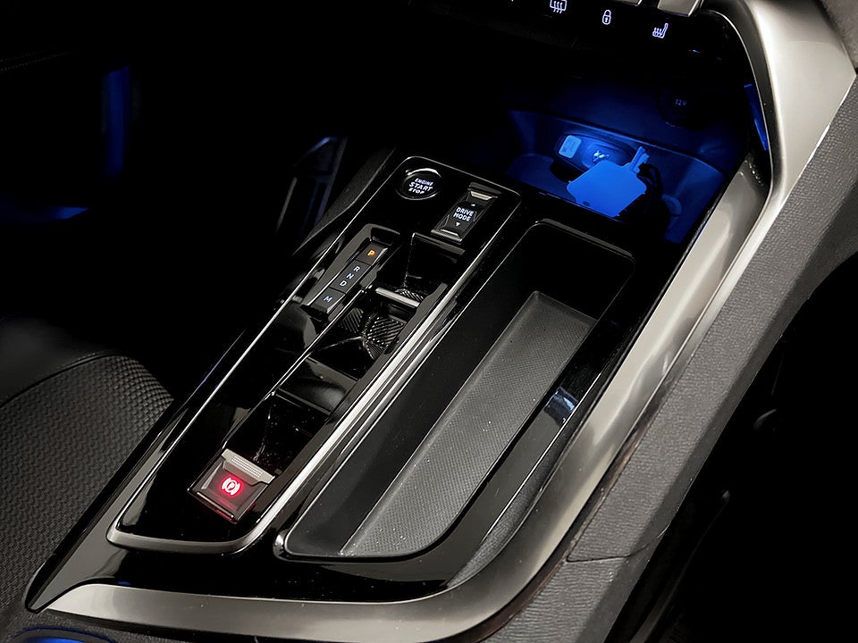 Bild på Peugeot 5008 GT 1.2 PT 130hk Aut 7-SITS B-KAMERA CARPLAY