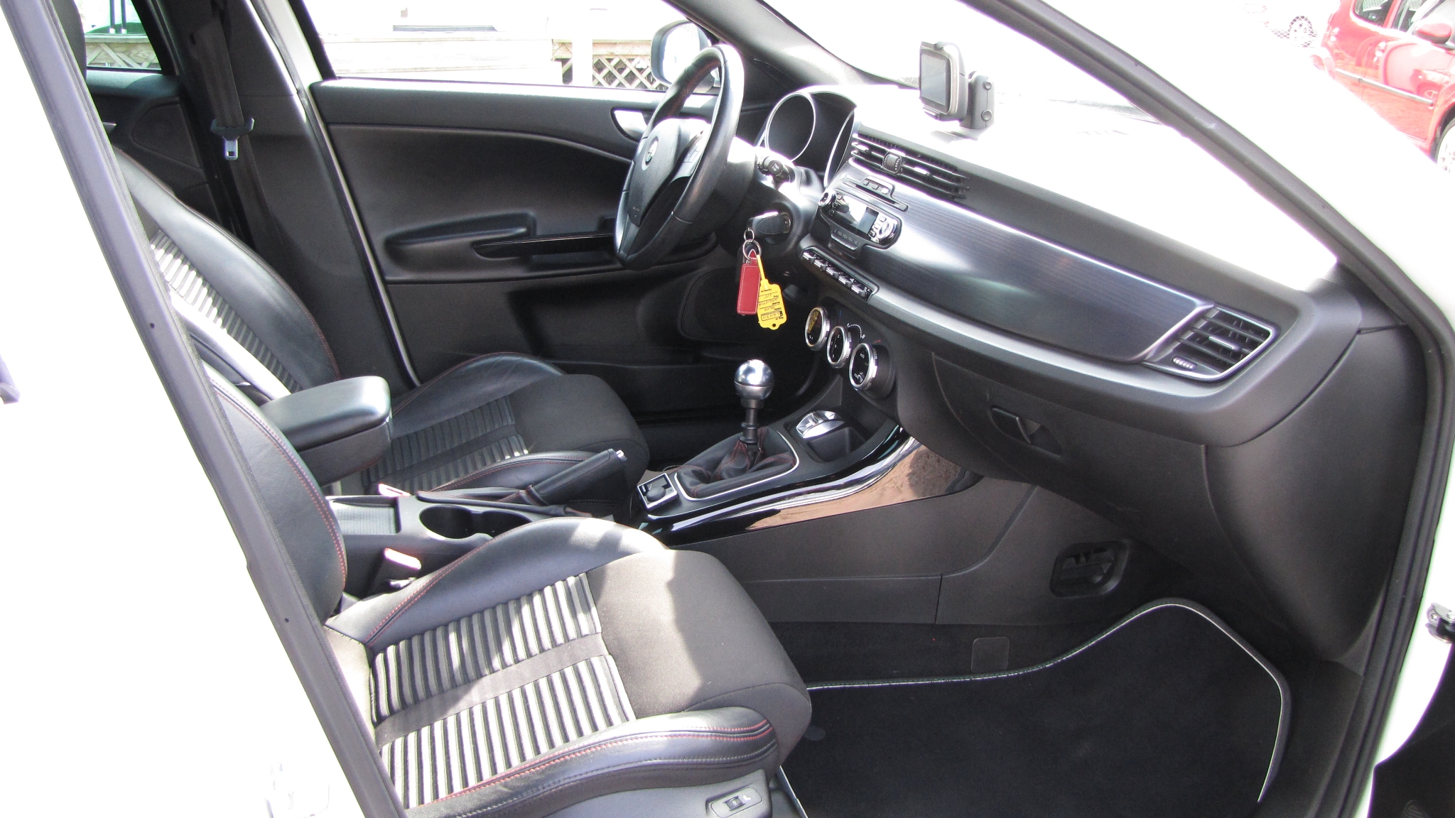 Alfa Romeo Giulietta 2011, kuva 6/36