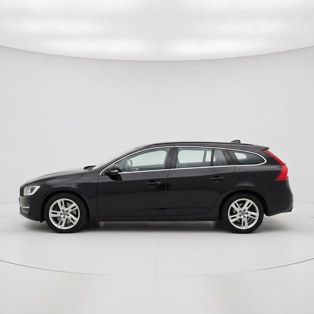 Volvo V60 D5 Plug-in Hybrid AWD Business Adv Drag Voc Blis