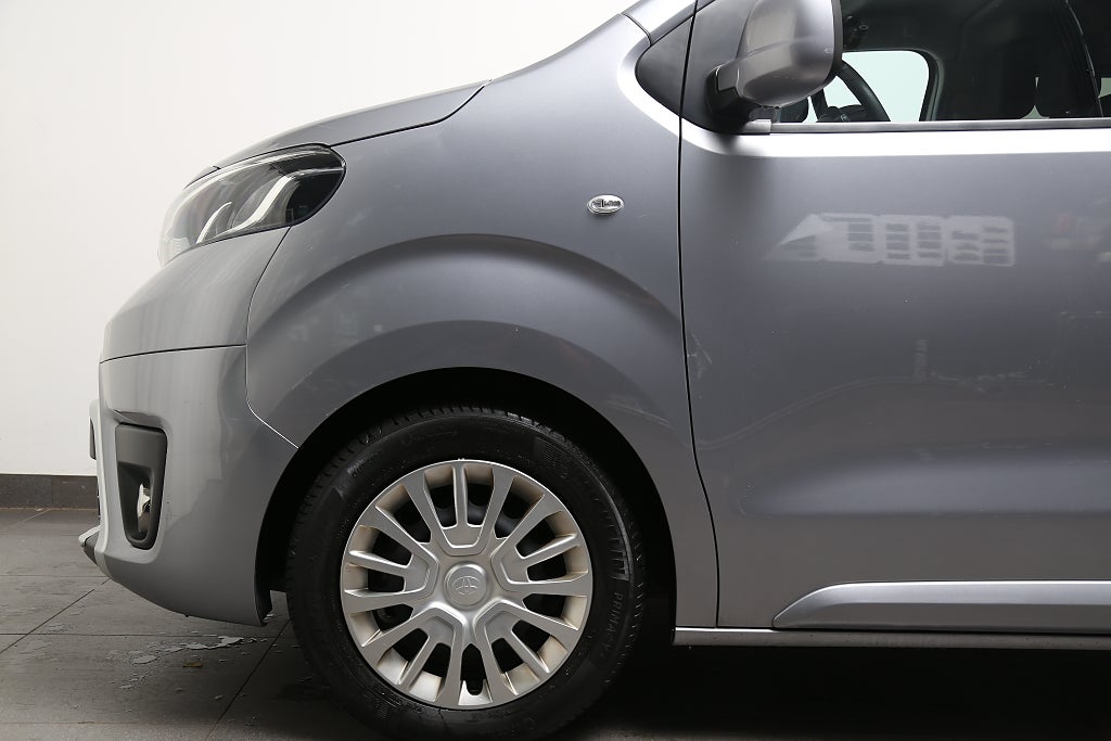 Toyota Proace Verso 2,0 D-4D 177hk Aut 9-sits Värmare Drag Leasbar 2024