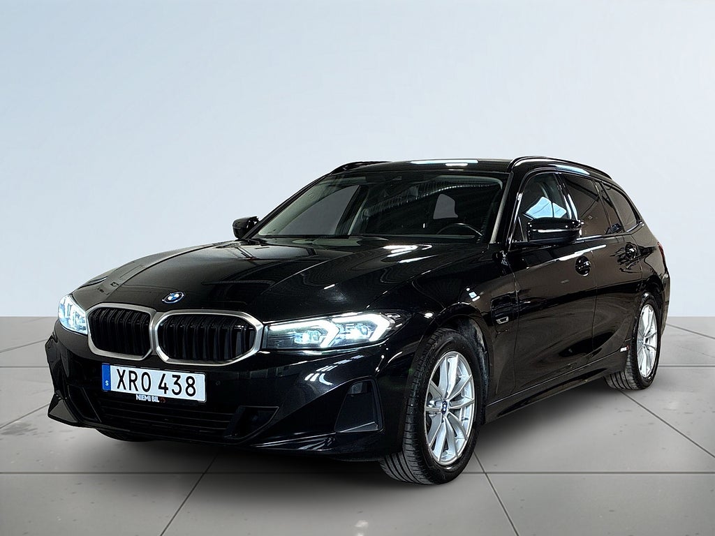 BMW 330e