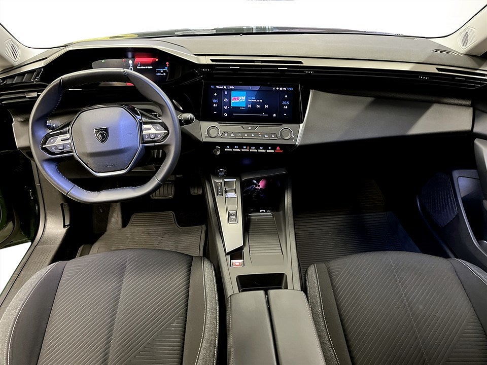 Bild på Peugeot 308 5D Active Pack 1.2 PT 130hk Aut - CARPLAY, FARTHÅLLARE