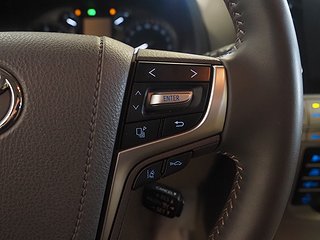 SUV Toyota Land Cruiser 22 av 27