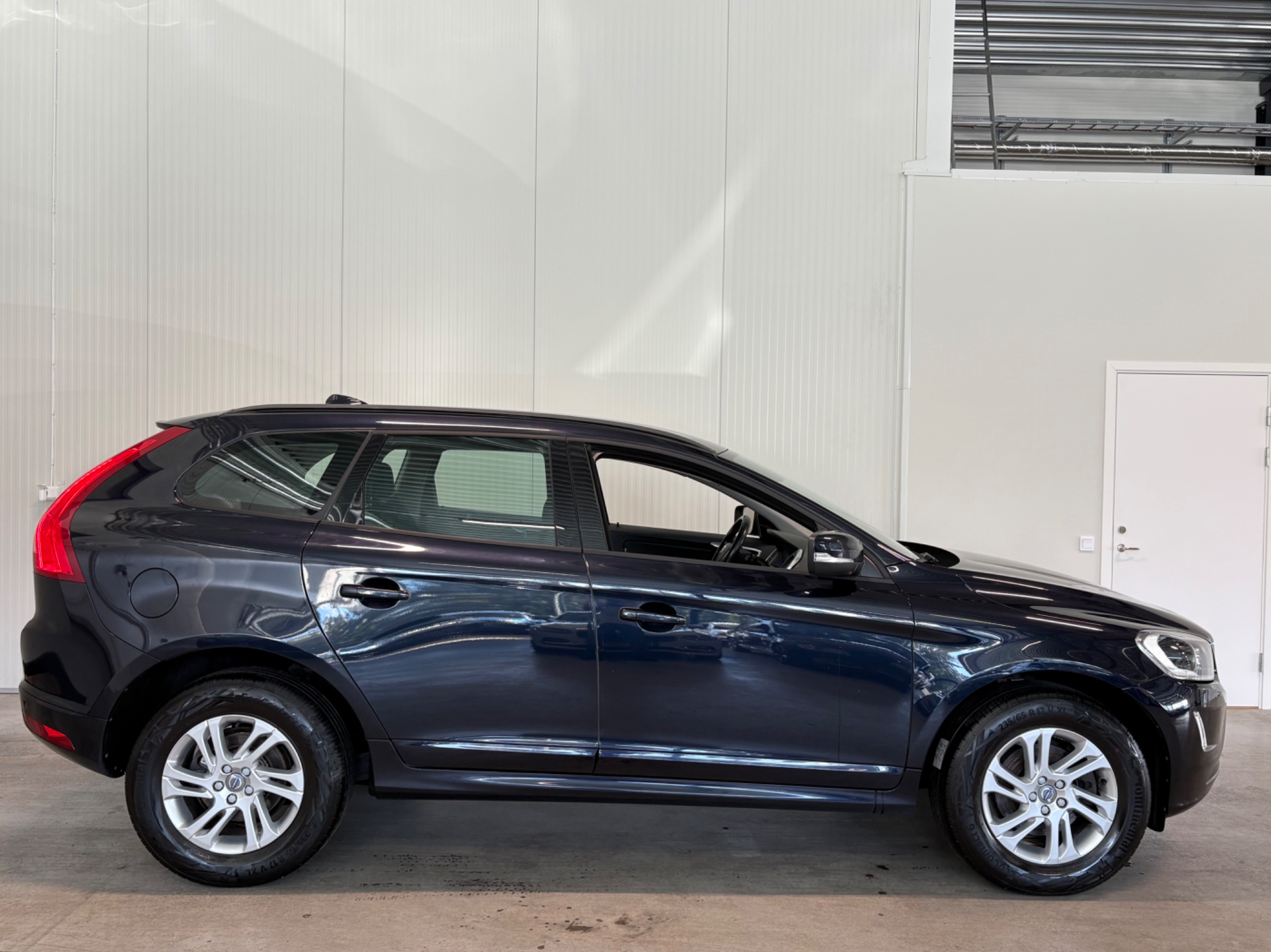 Volvo XC60 2017, bild 2/10