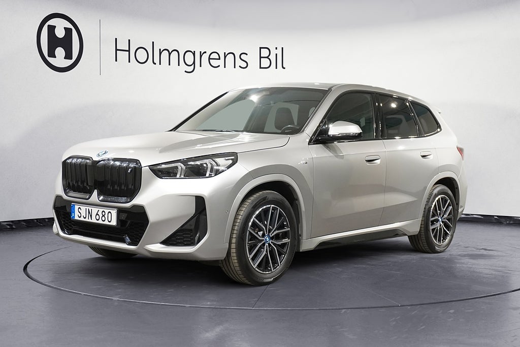 BMW iX1 xDrive30 M Sport Drag DAP Shadow Line | Ränta 3,99%