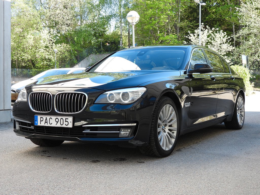 BMW 750 Ld xDrive Euro 6 381hk Taklucka UTRUSTAD MOMSBIL