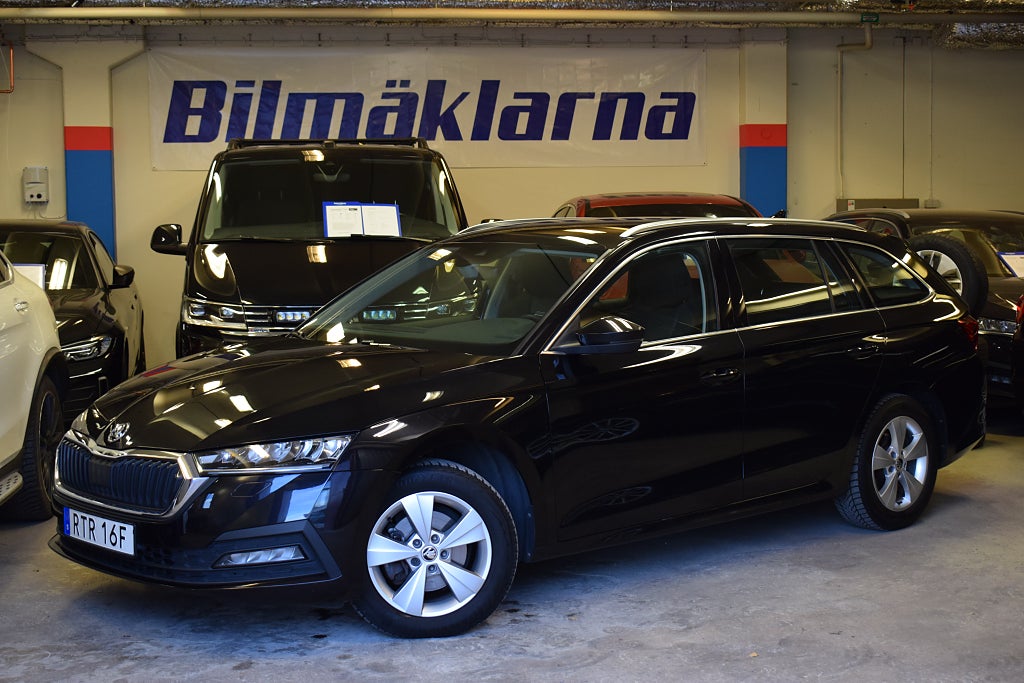 Skoda Octavia Kombi 2.0 TDI Ambition MOMS/RATTVÄRM/CARPLAY/PDC/S&V
