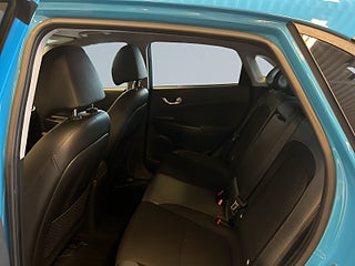 Hyundai Kona 64 kWh Essential Kamera/KRELL/AdaptivFart/Rattvärme/SoV – bild 13