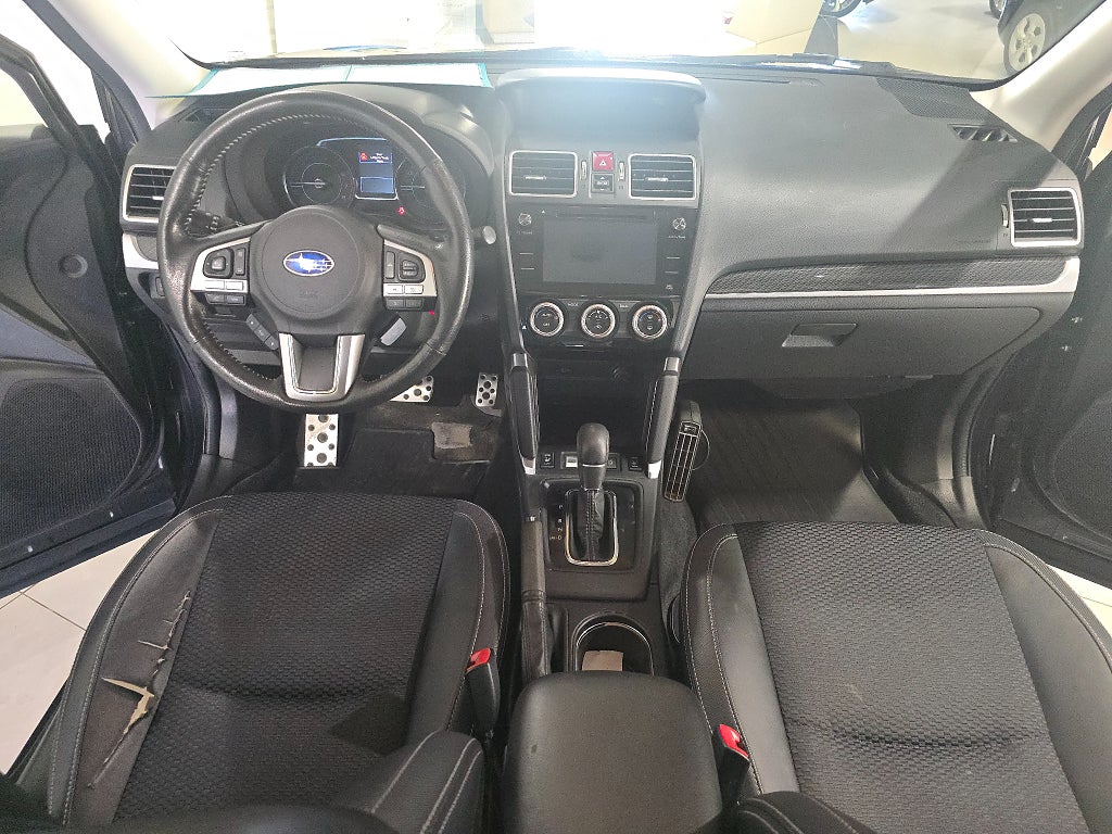 Subaru Forester 2.0 4WD | Vinterhjul, Dragkrok, Motorvärmare