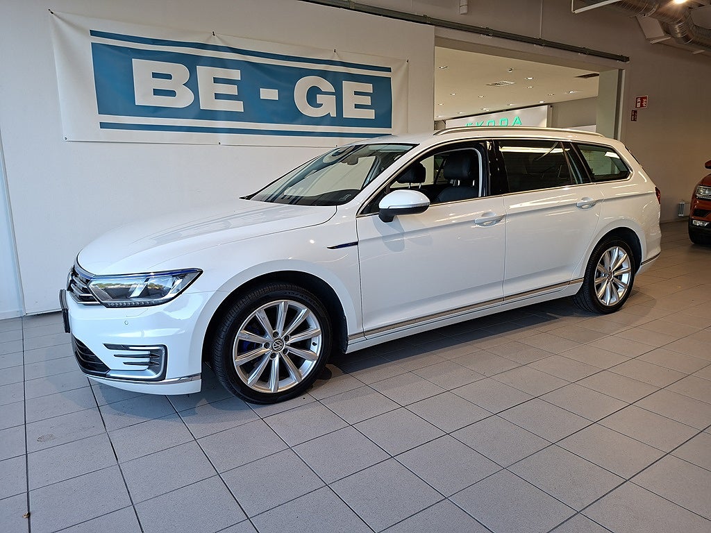 Volkswagen Passat GTE 1.4TSI 218HK DSG Drag Värmare